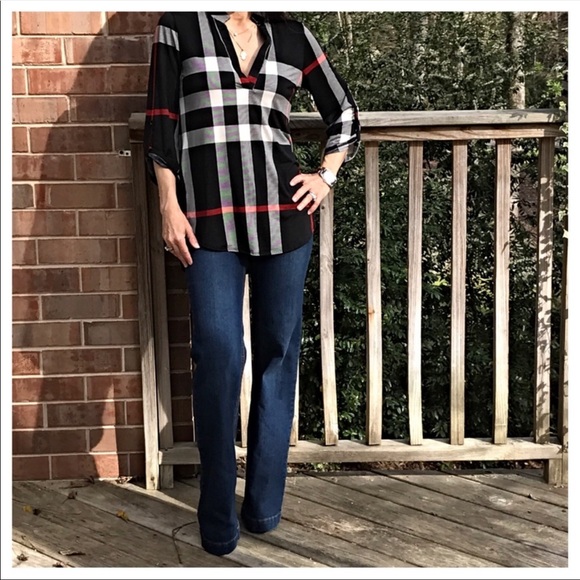 ✨LAST ONE ✨Black Plaid rolled sleeves tunic - Picture 5 of 7